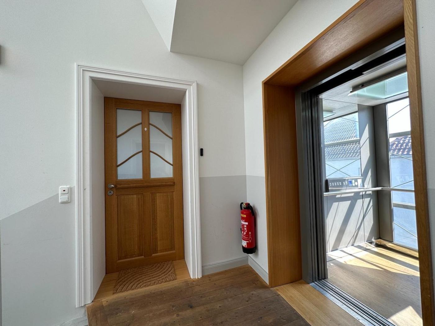 Truly - Viel Platz Fuer Business & Familie - Modern, Garage, Fahrstuhl Apartment Augsburg Ngoại thất bức ảnh