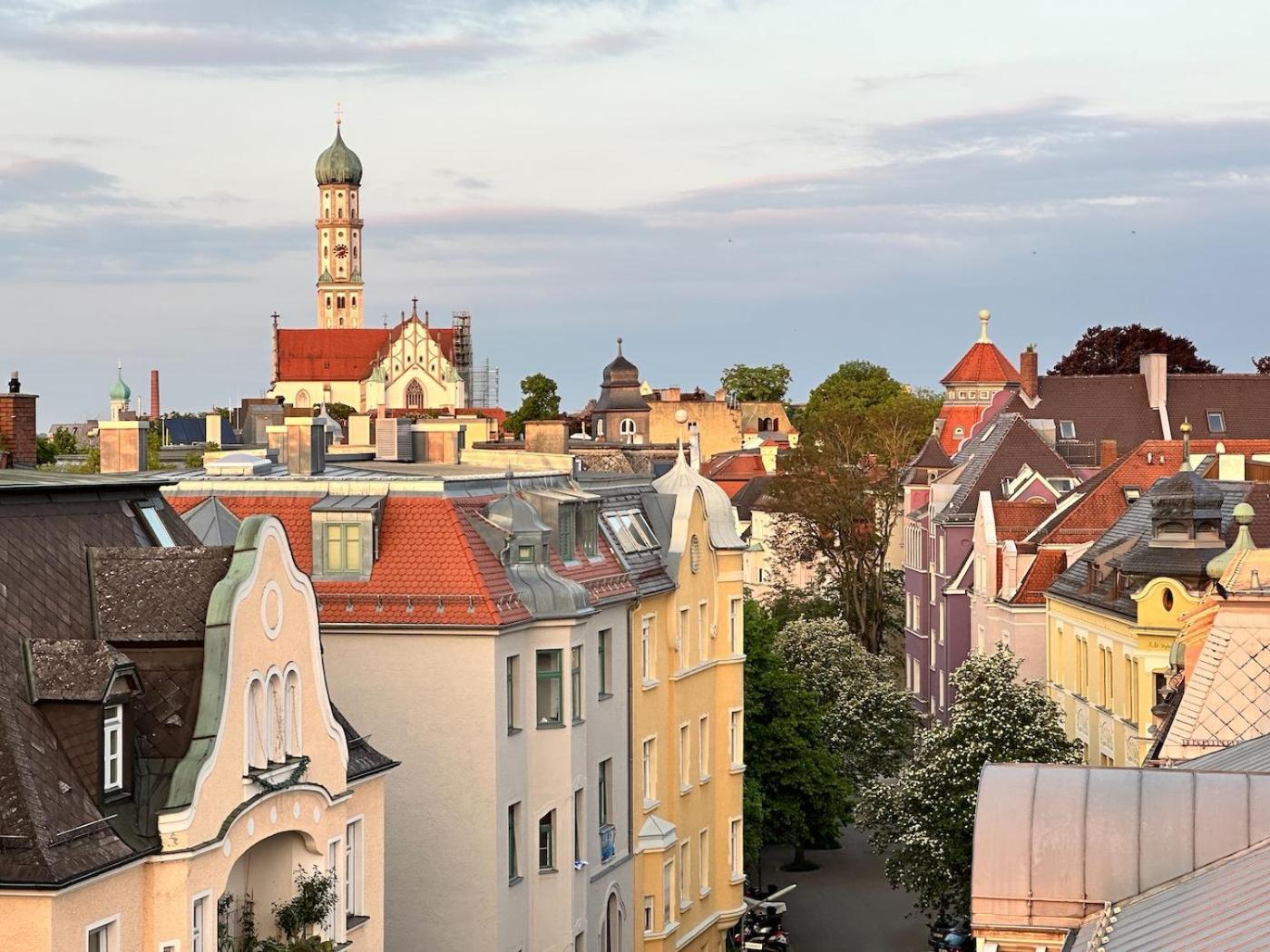 Truly - Viel Platz Fuer Business & Familie - Modern, Garage, Fahrstuhl Apartment Augsburg Ngoại thất bức ảnh