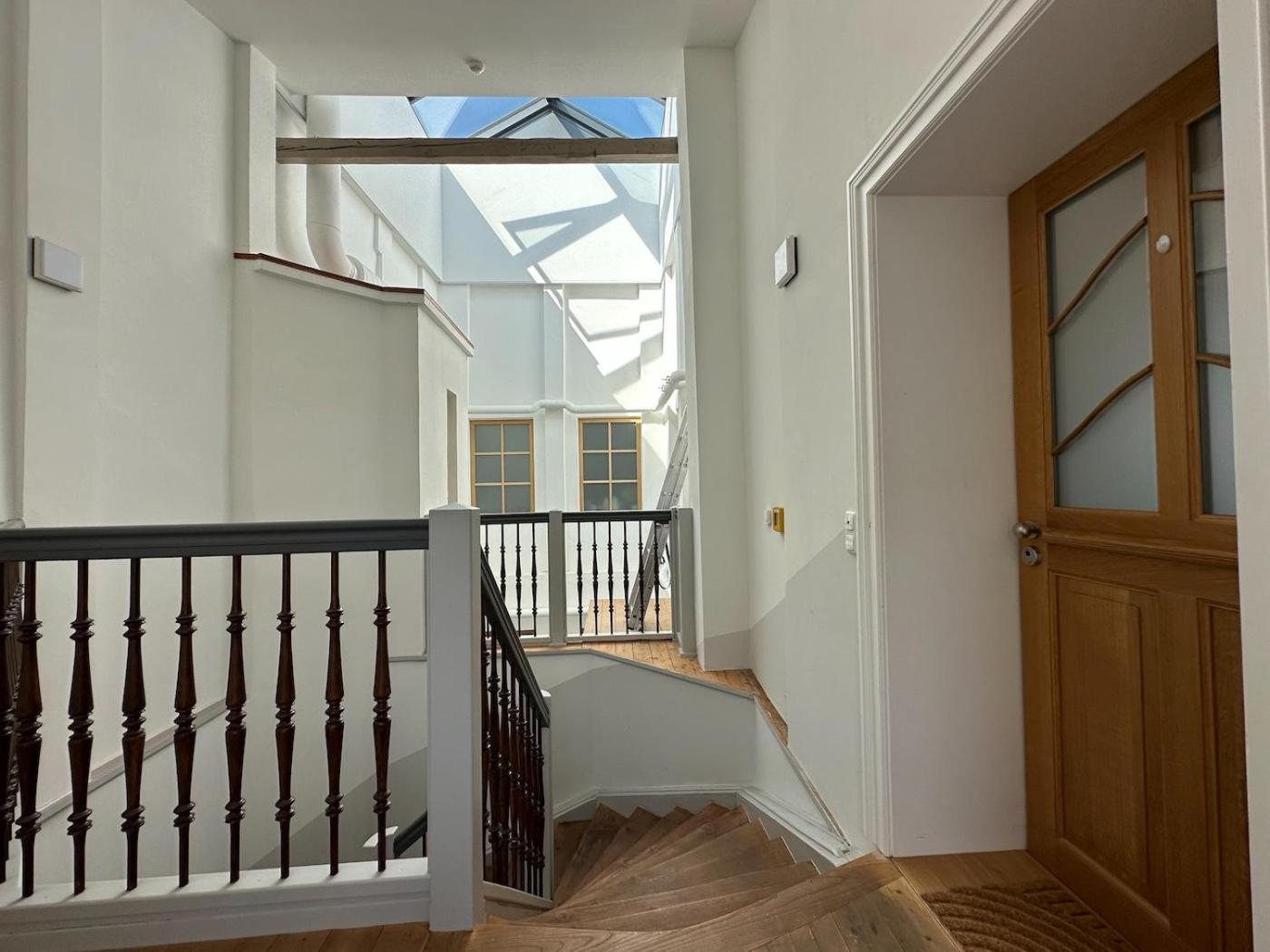 Truly - Viel Platz Fuer Business & Familie - Modern, Garage, Fahrstuhl Apartment Augsburg Ngoại thất bức ảnh