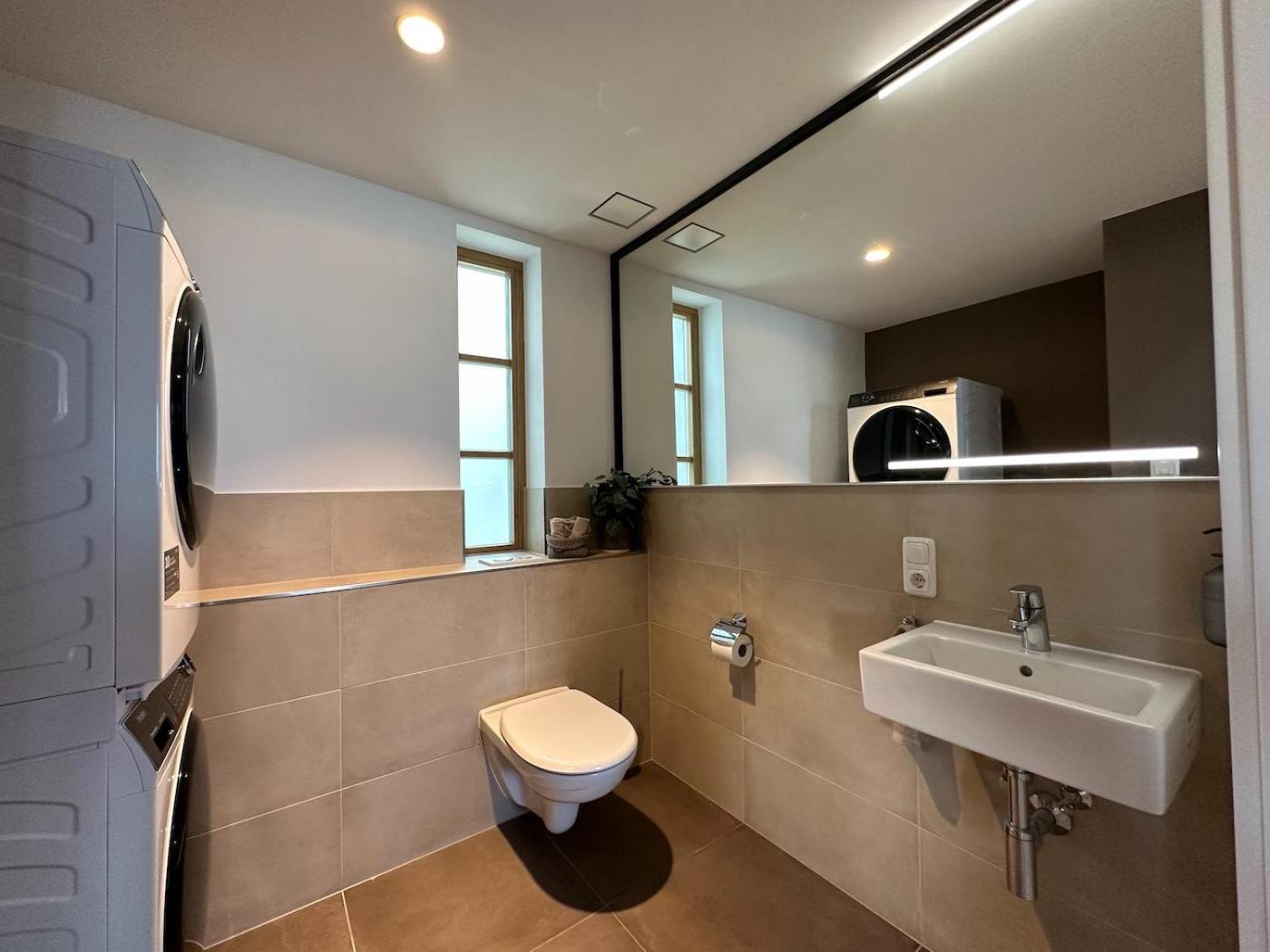 Truly - Viel Platz Fuer Business & Familie - Modern, Garage, Fahrstuhl Apartment Augsburg Ngoại thất bức ảnh